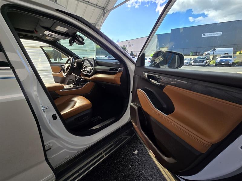 toyota Highlander 2021 - 17