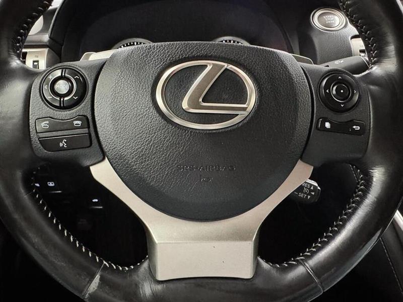 lexus IS 300 2016 - 14