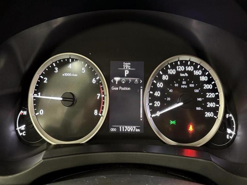 lexus IS 300 2016 - 15