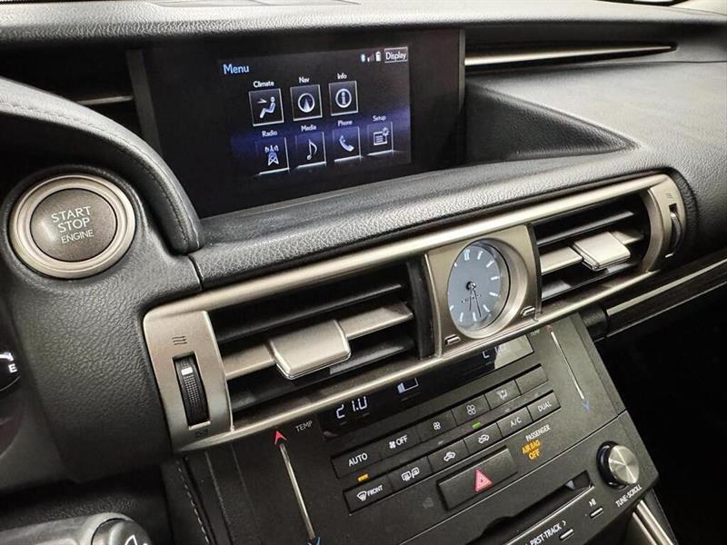 lexus IS 300 2016 - 16