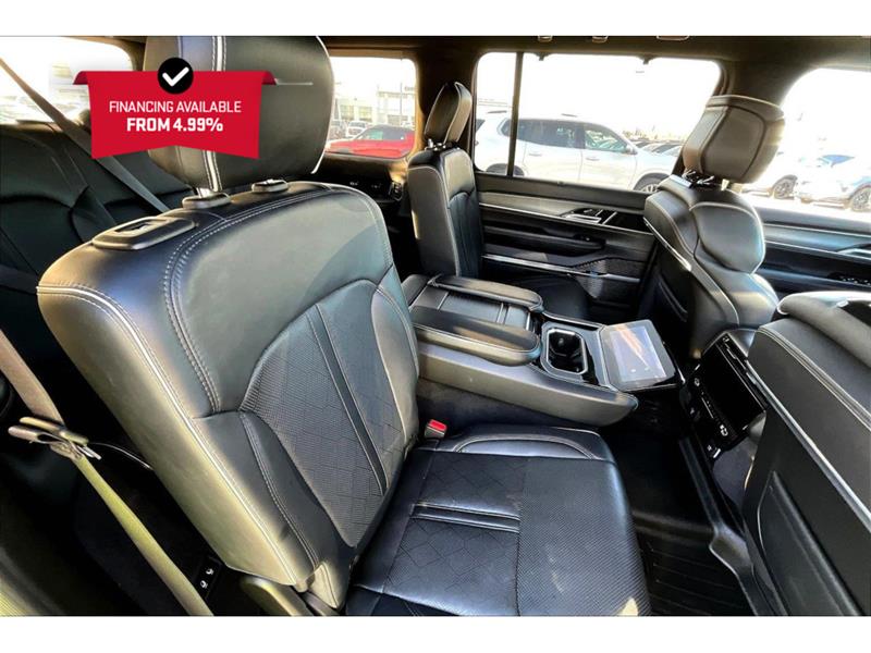 jeep Grand Wagoneer 2023 - 29