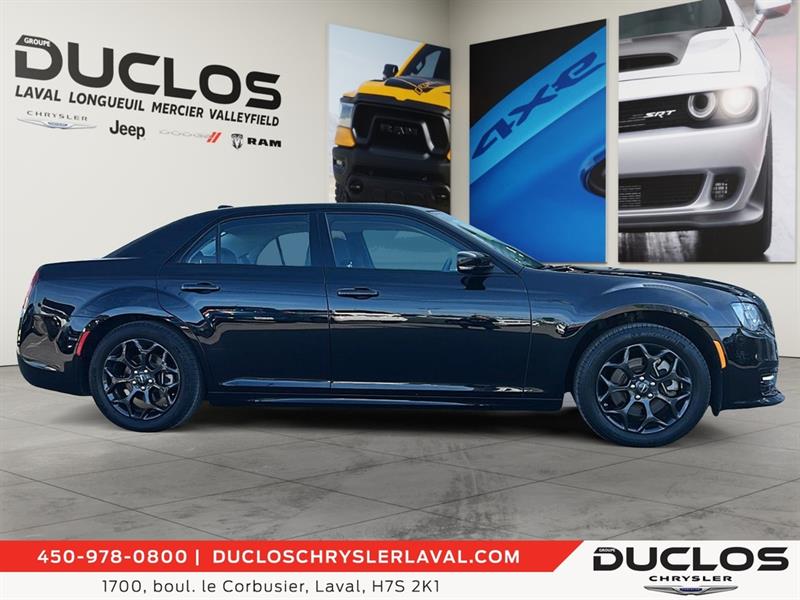 chrysler 300 2023 - 9