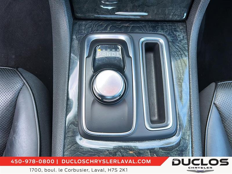 chrysler 300 2023 - 21