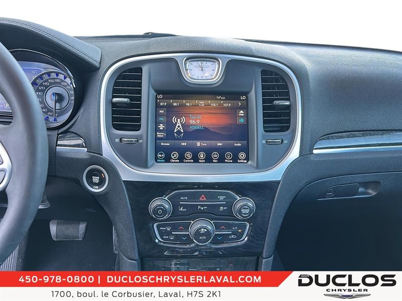 chrysler 300 2023 - 22