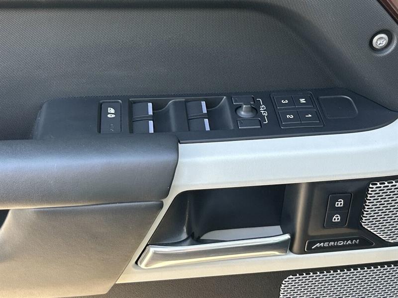 land rover Defender 2023 - 21