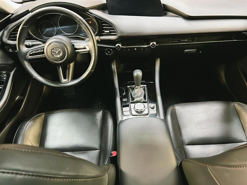 mazda Mazda3 2022 - 11