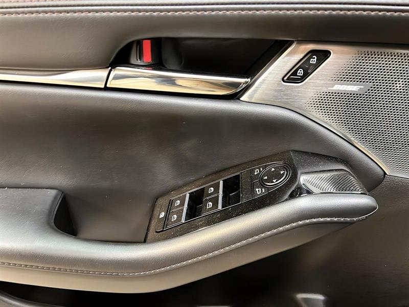 mazda Mazda3 2022 - 23