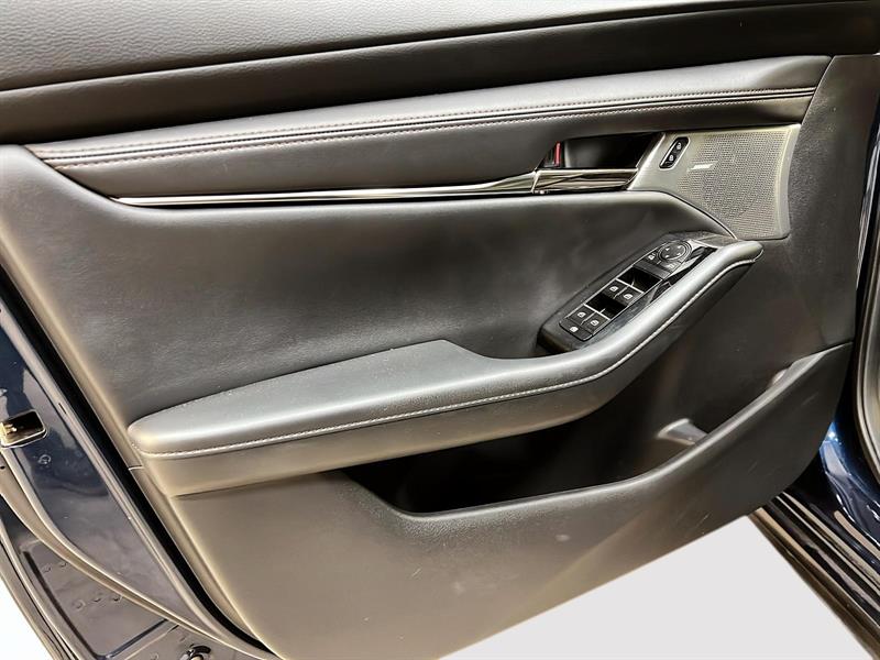 mazda Mazda3 2022 - 24