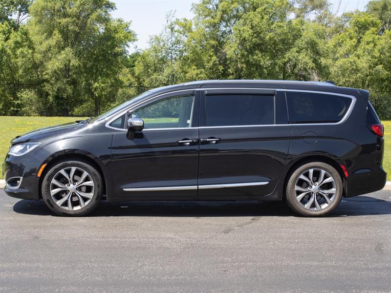 chrysler Pacifica 2017 - 3