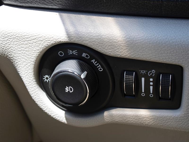 chrysler Pacifica 2017 - 8