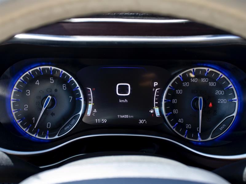 chrysler Pacifica 2017 - 10