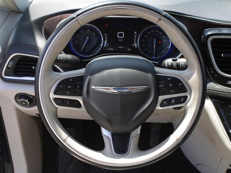 chrysler Pacifica 2017 - 11