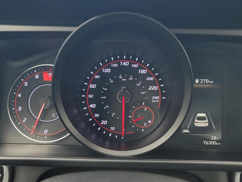 hyundai Elantra 2022 - 17