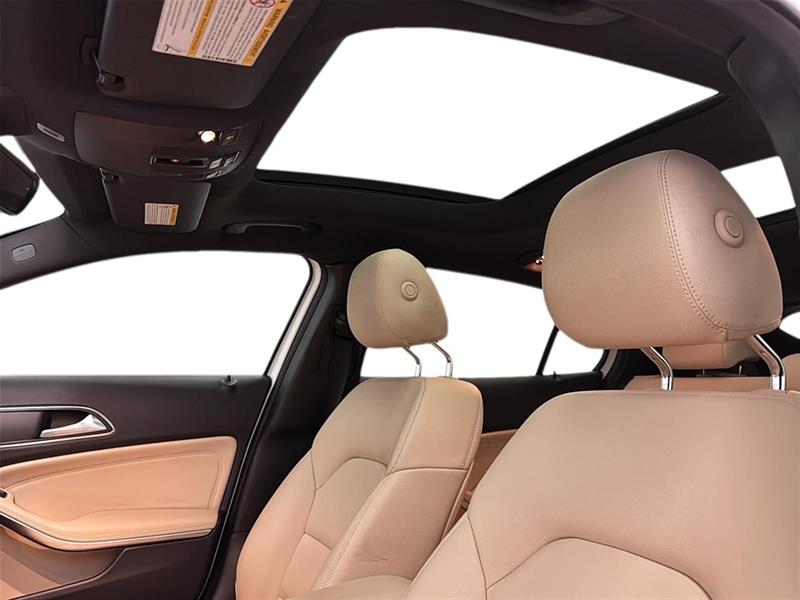 mercedes-benz GLA 2018 - 14