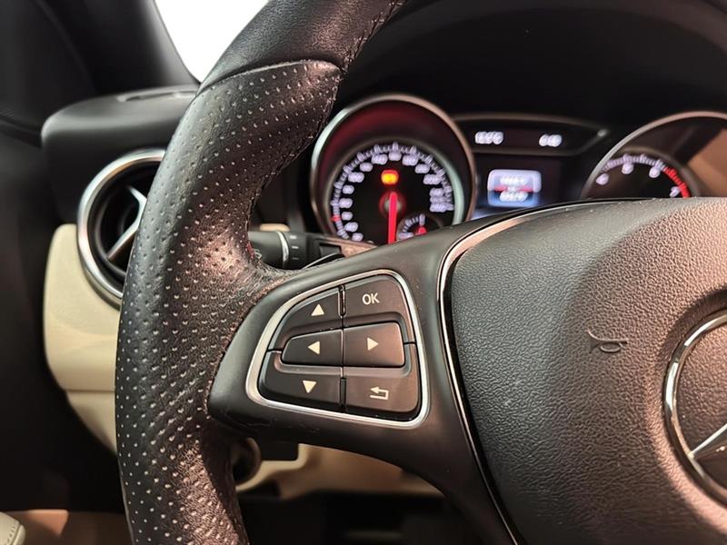 mercedes-benz GLA 2018 - 23