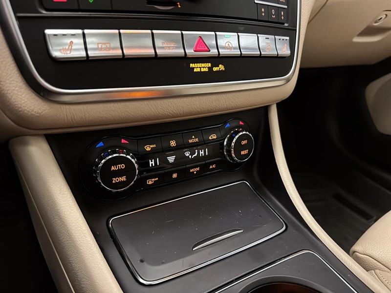 mercedes-benz GLA 2018 - 33