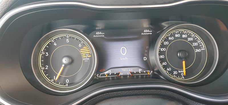 jeep Cherokee 2023 - 15