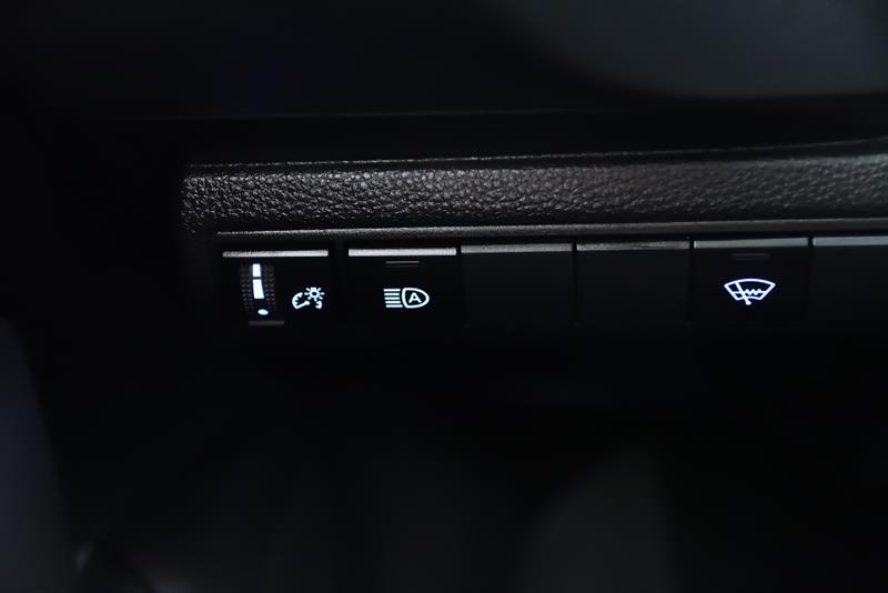 toyota Corolla Hatchback 2022 - 25