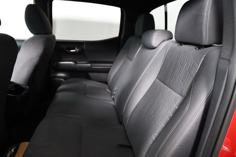 toyota Tacoma 2018 - 14