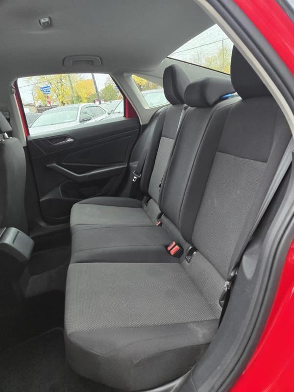 volkswagen Jetta 2019 - 13