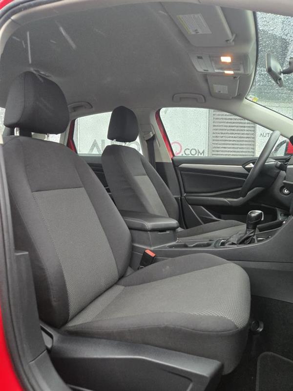 volkswagen Jetta 2019 - 11