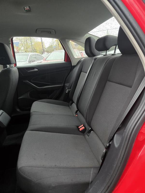 volkswagen Jetta 2019 - 13