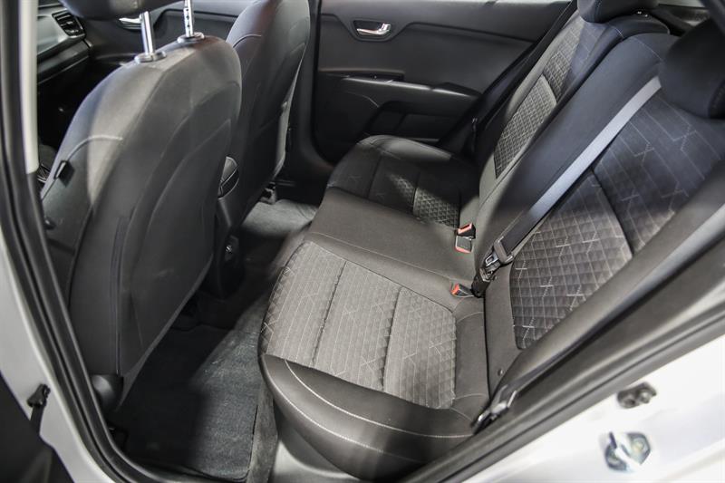 kia Rio 5 portes 2023 - 26