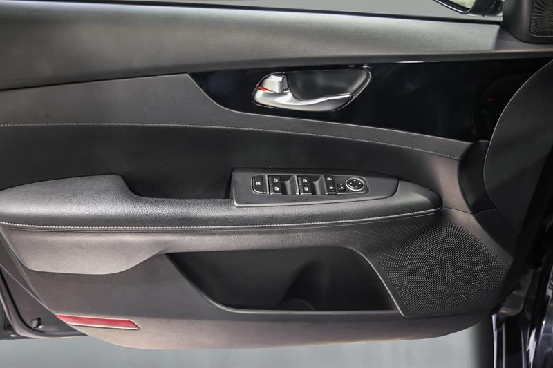 kia Forte5 2021 - 11