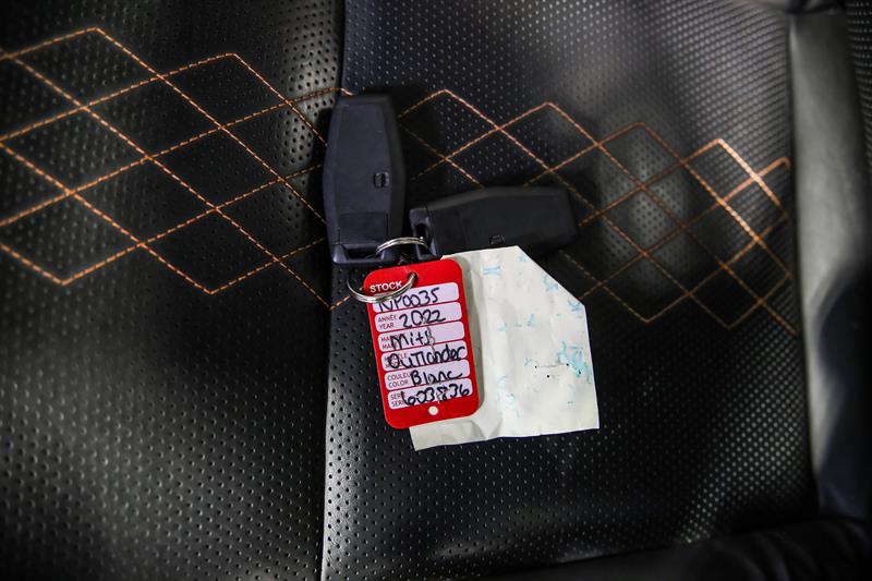 mitsubishi Outlander 2022 - 32