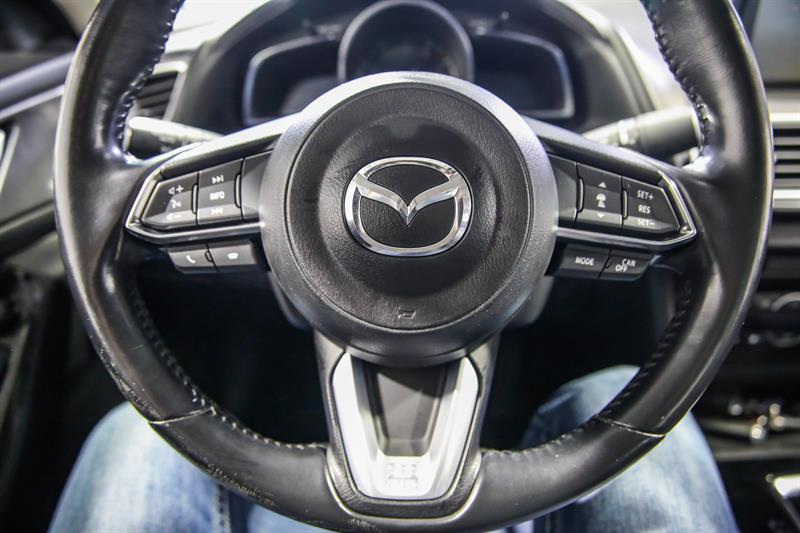 mazda Mazda3 2018 - 16