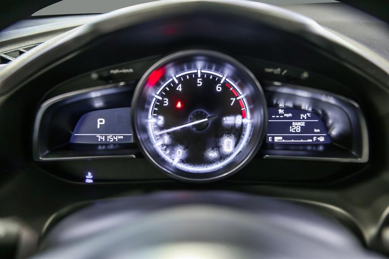 mazda Mazda3 2018 - 21