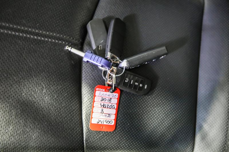 mazda Mazda3 2018 - 29