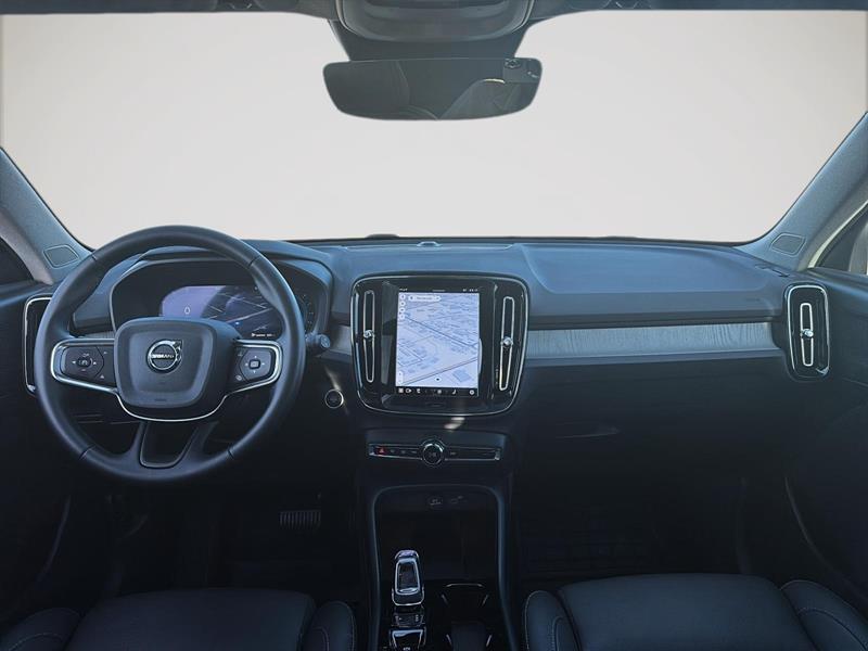 volvo XC40 2025 - 10