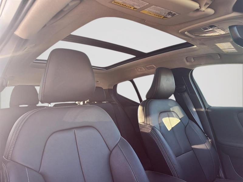 volvo XC40 2025 - 15