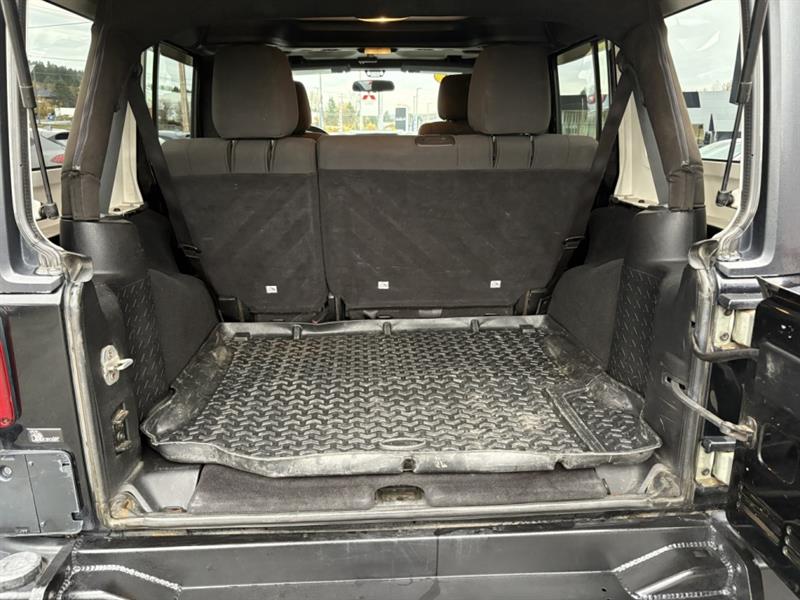 jeep Wrangler Unlimited 2012 - 17