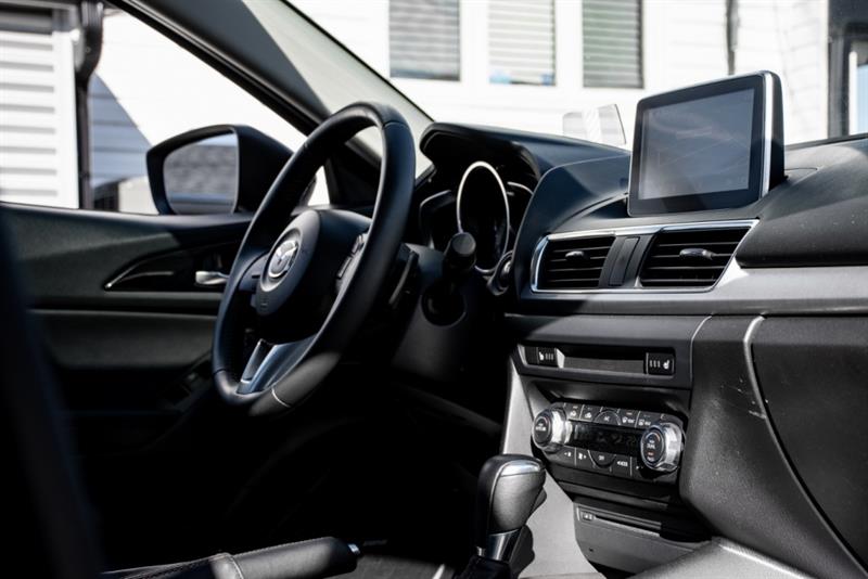 mazda Mazda3 2016 - 11