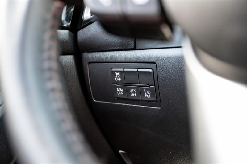 mazda Mazda3 2016 - 24