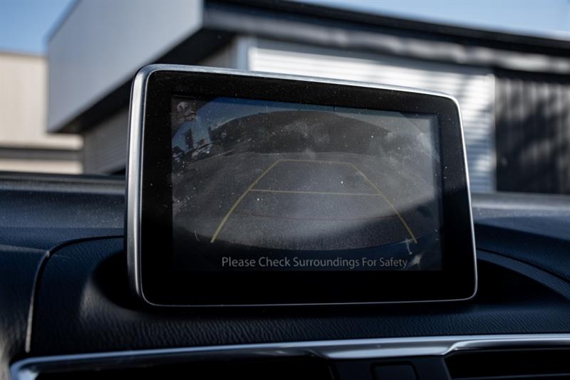 mazda Mazda3 2016 - 25