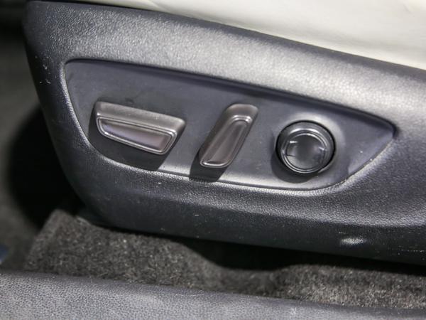 toyota RAV4 2019 - 16