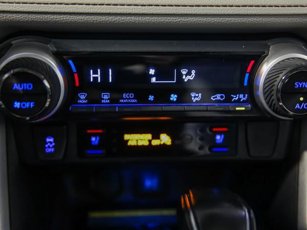 toyota RAV4 2019 - 25