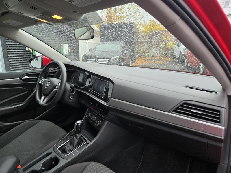 volkswagen Jetta 2019 - 10