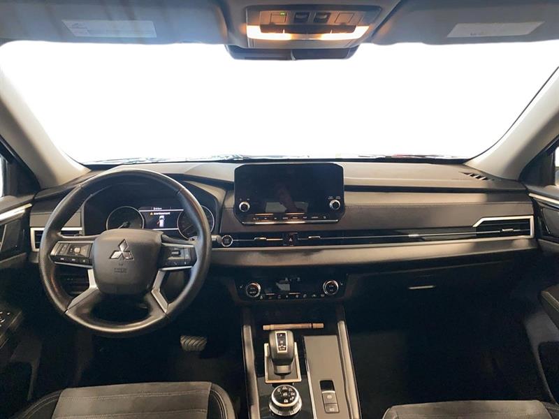 mitsubishi Outlander 2022 - 8