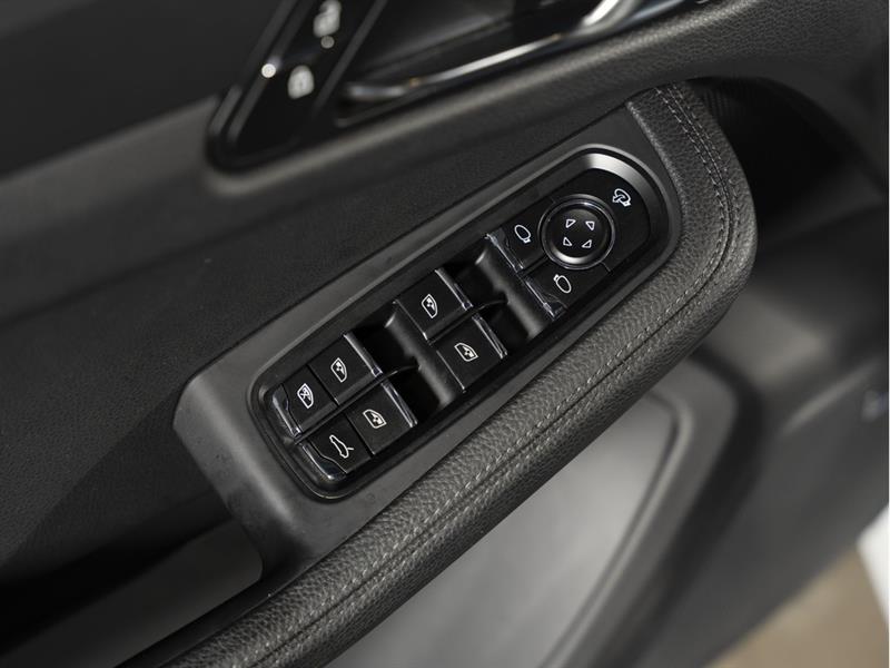 porsche Macan 2024 - 26