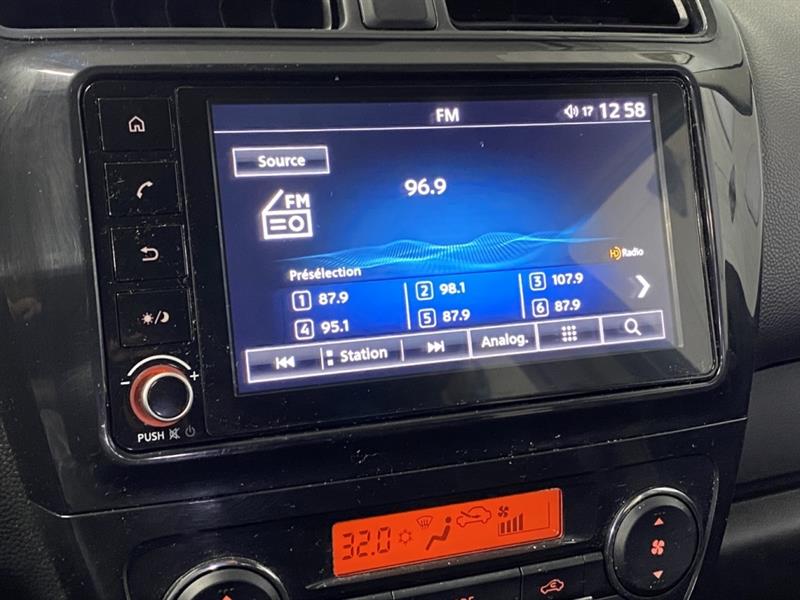 mitsubishi Mirage 2023 - 25