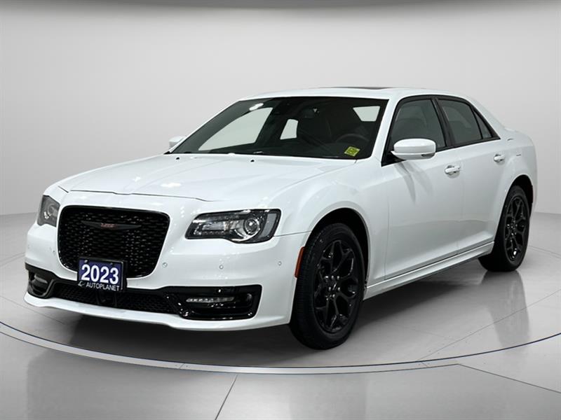 chrysler 300 2023 - 28