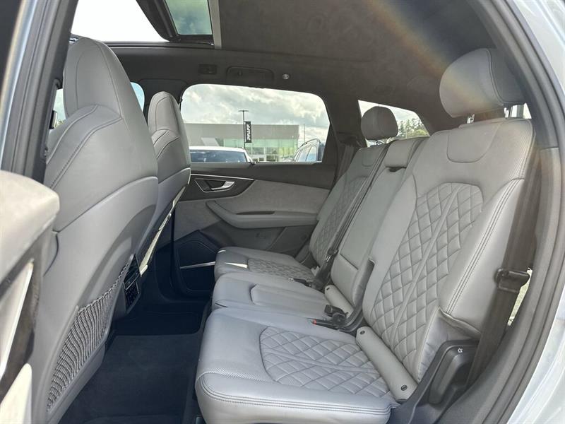 audi SQ7 2023 - 25