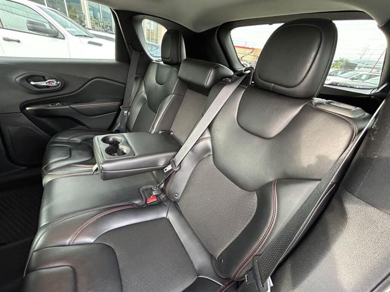 jeep Cherokee 2019 - 11