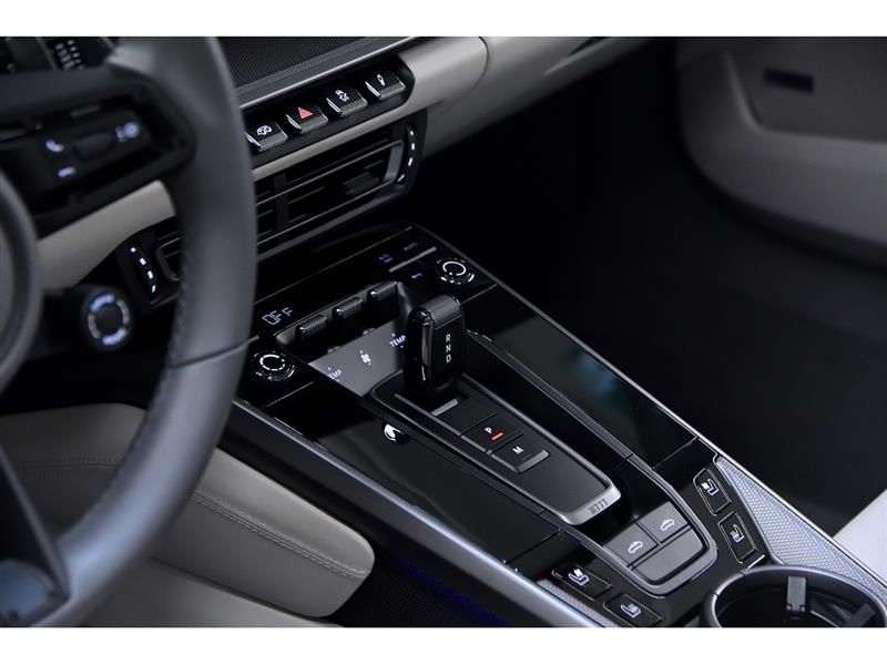 porsche 911 2023 - 18