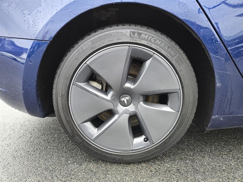 tesla Model 3 2022 - 39