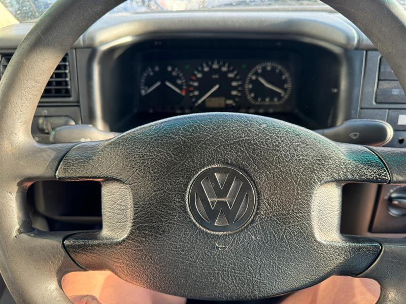 Volkswagen Transporter 16